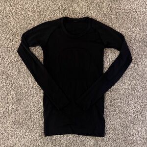 lululemon athletica Black Long-Sleeve Crewneck Top